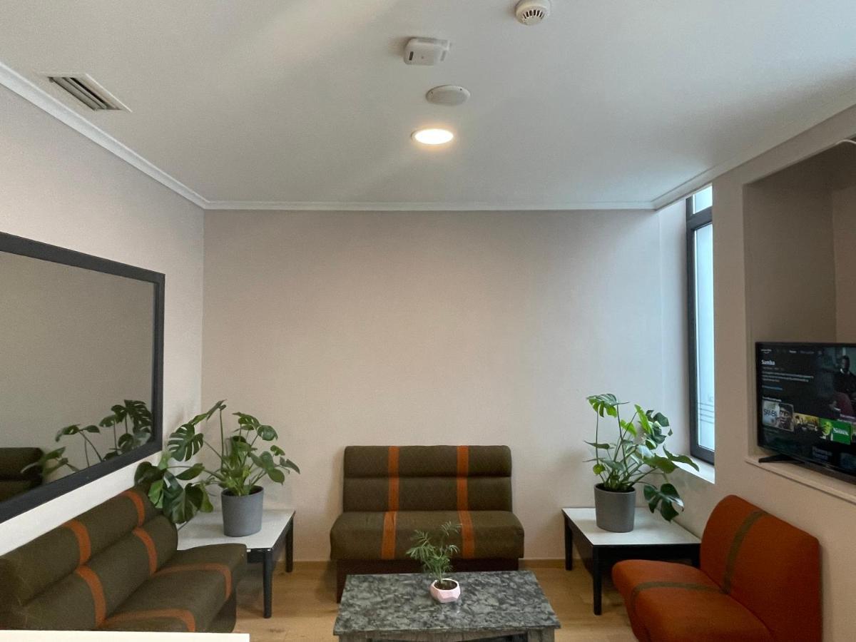 Hotel Continental Saint-Gilles Bagian luar foto