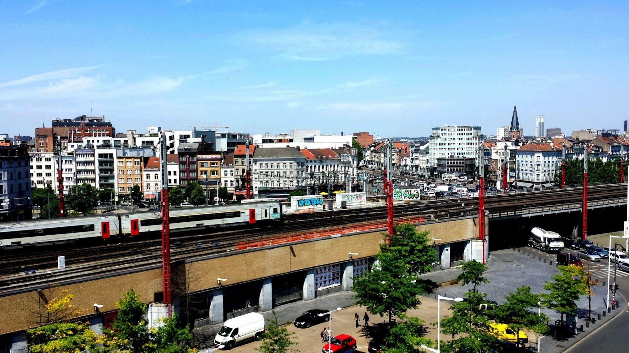 Hotel Continental Saint-Gilles Bagian luar foto